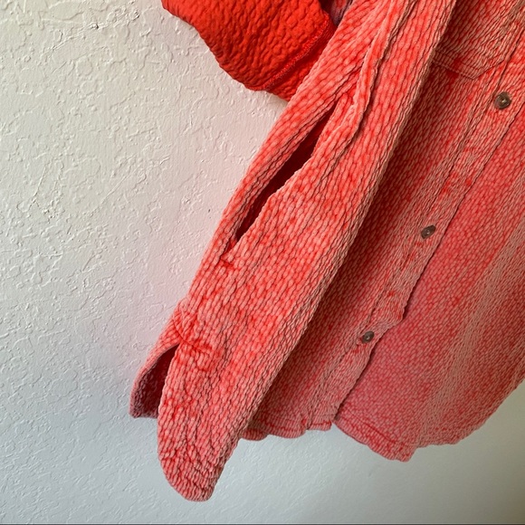 BDG Urban Outfitters Womens Size L Jacket Neon Pink Button Down Collared Sweater - Picture 6 of 13